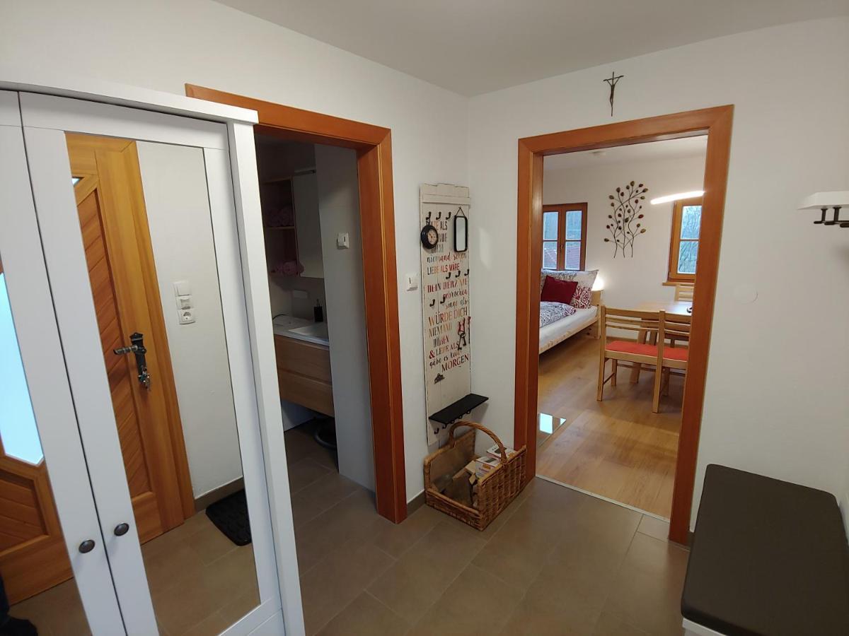 Kleine Reblaus Apartment Бад Валтерсдорф Екстериор снимка